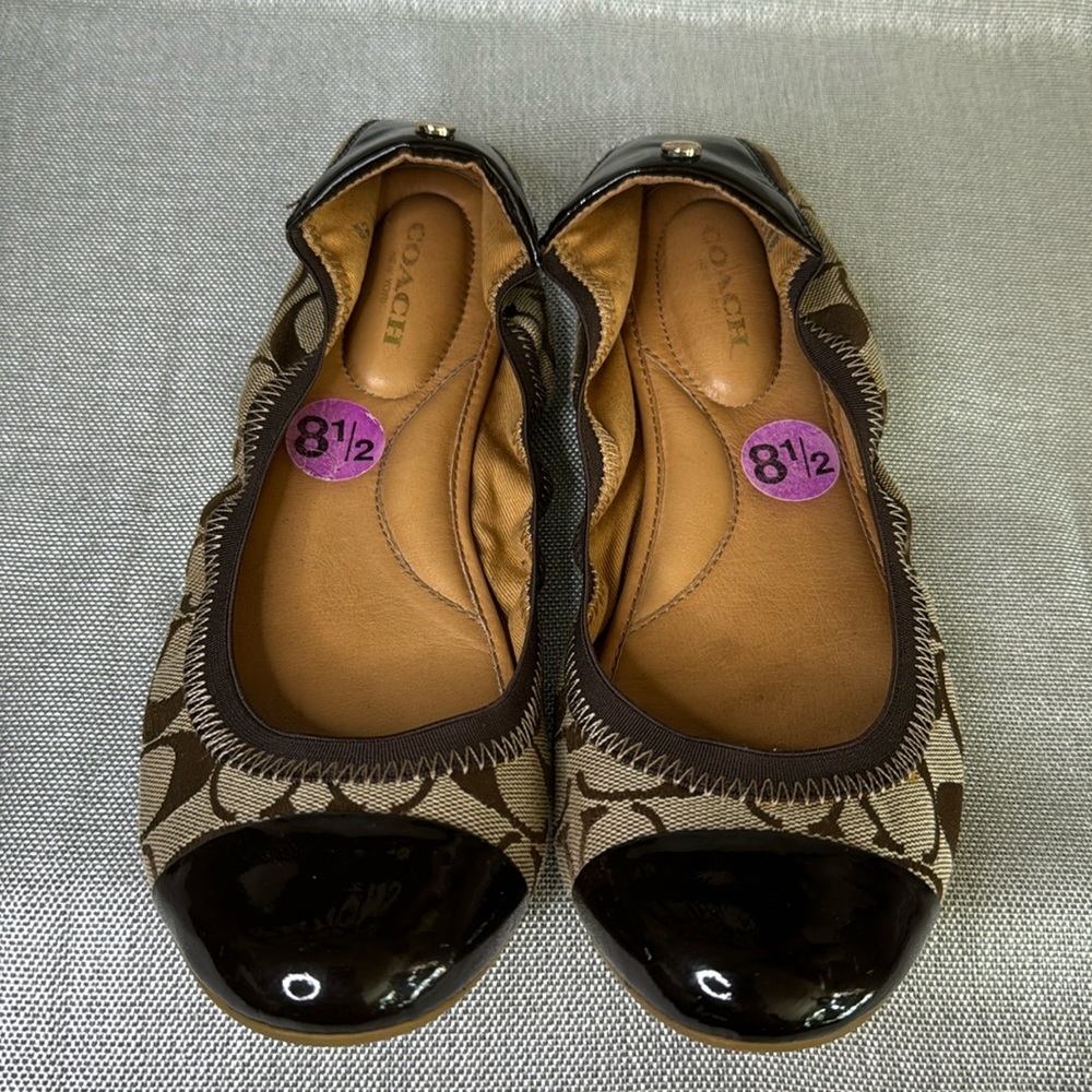 COACH WOMENS FLAT SHOES CANVAS TAN/KHAKI COLOR SIZE 81/2 USED.